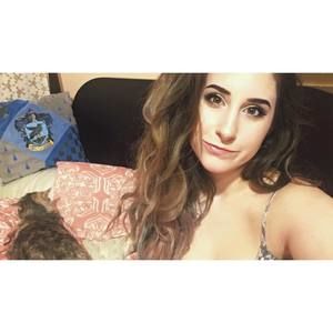 Meet your Posher, Julia